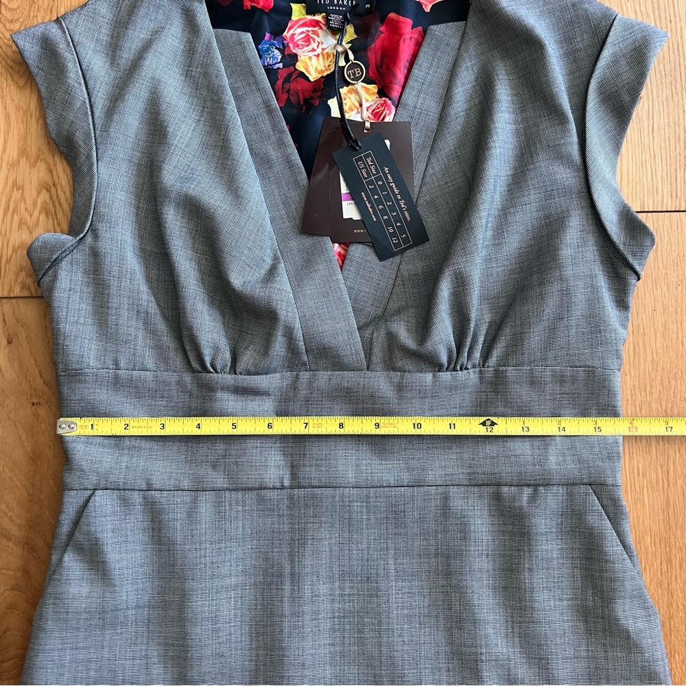 Ted Baker Women's Eliova Gray Wool Dogtooth Sleeveless V-Neck Dress Size 8 - Picture 3 of 13
